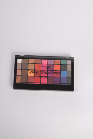 The Victors Makeup kit