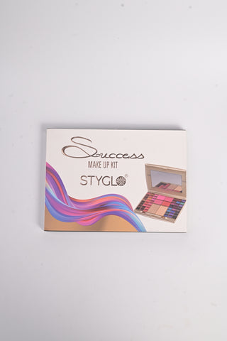 I Look Cool Anyway Makeup Kit